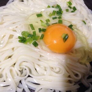 「お夜食に！　簡単卵かけうどん」　　　♪♪